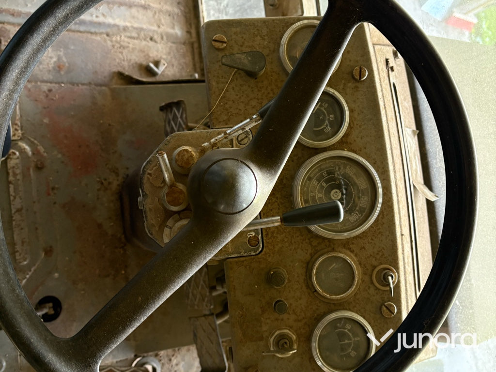 Traktor Ursus C-385