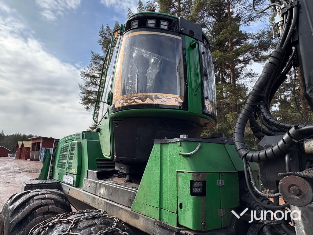 Skotare - John Deere 1910E, med Energiklipp & Grip