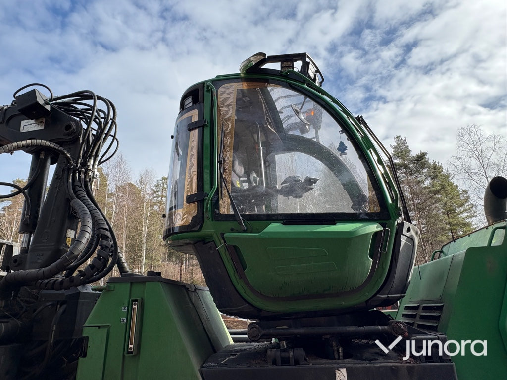 Skotare - John Deere 1910E, med Energiklipp & Grip