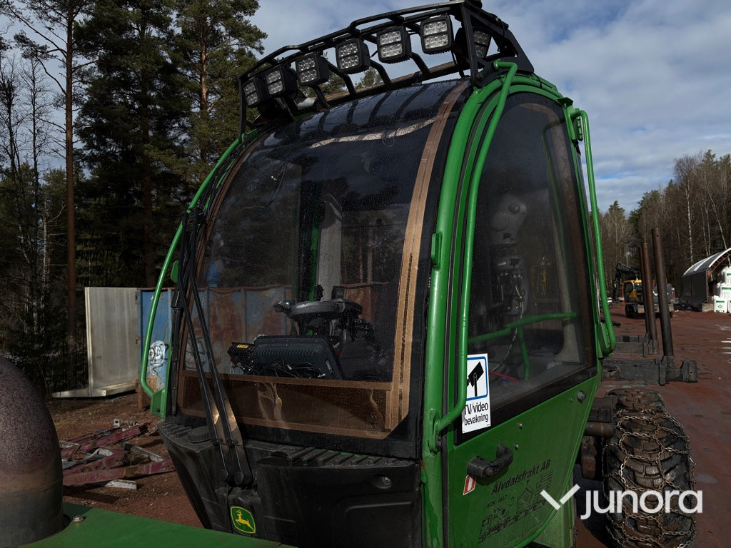 Skotare - John Deere 1910E, med Energiklipp & Grip