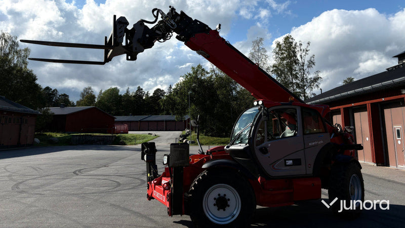 Teleskoplastare MANITOU  MT 1840 HA ST4 - flera tillbehör & redskap