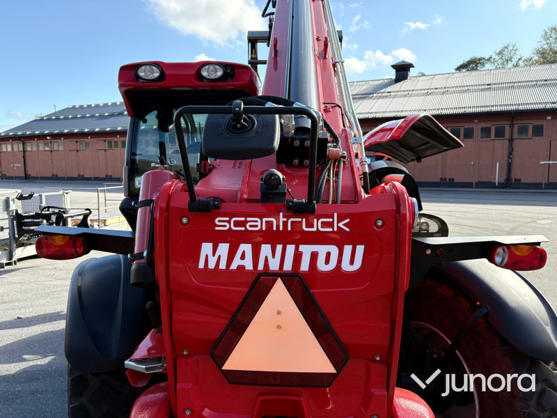 Teleskoplastare MANITOU  MT 1840 HA ST4 - flera tillbehör & redskap