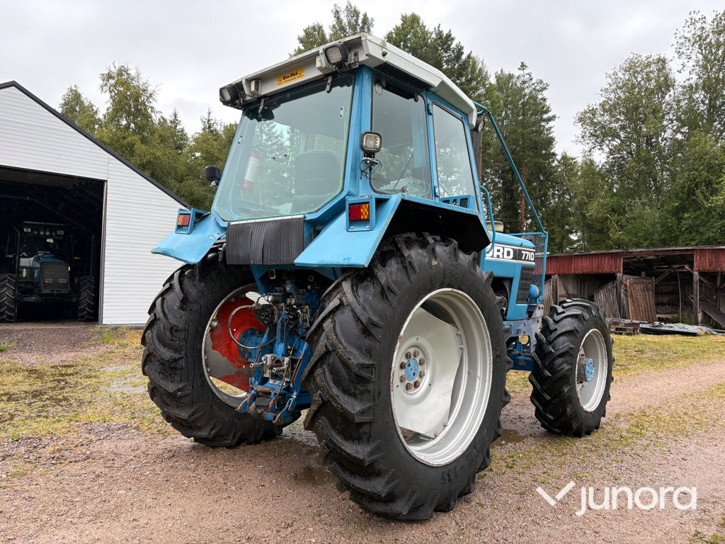 Skogstraktor - Ford 7710 4WD