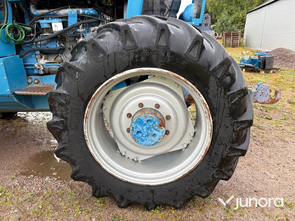 Skogstraktor - Ford 7710 4WD
