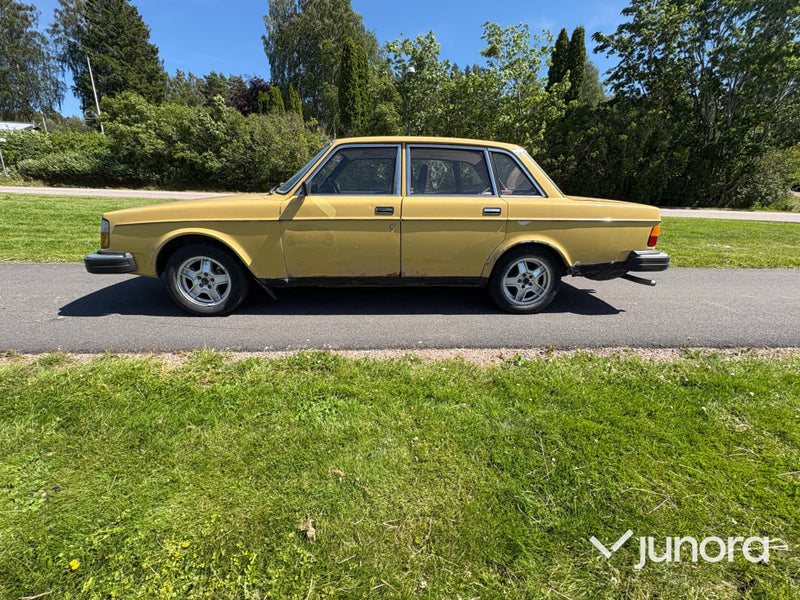 Volvo 244