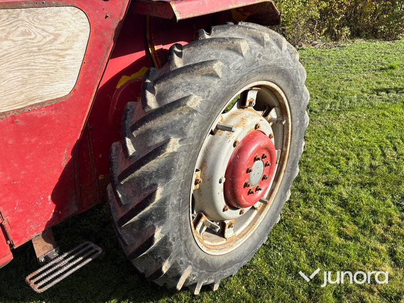 Traktor - Massey Ferguson 165