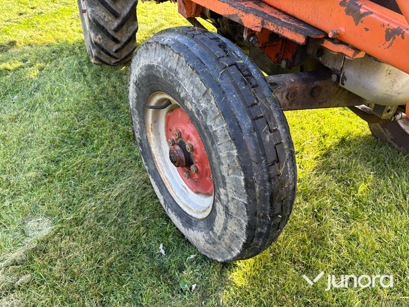 Traktor - Massey Ferguson 165