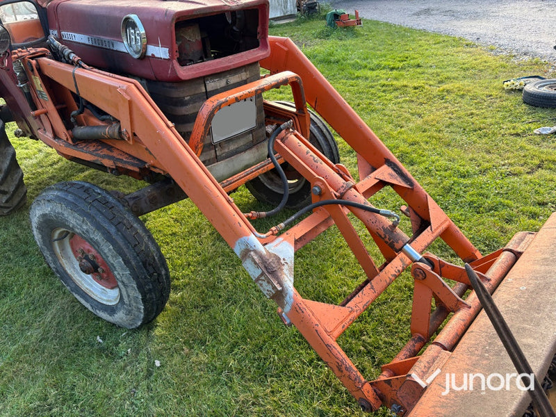 Traktor - Massey Ferguson 165