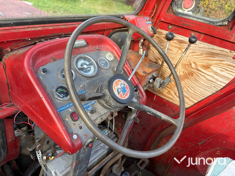 Traktor - Massey Ferguson 165