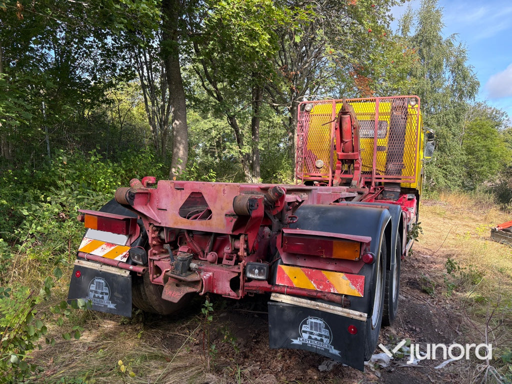 Lastbil Volvo F12 6X2