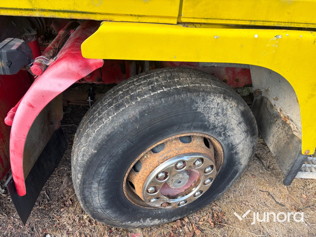Lastbil Volvo F12 6X2