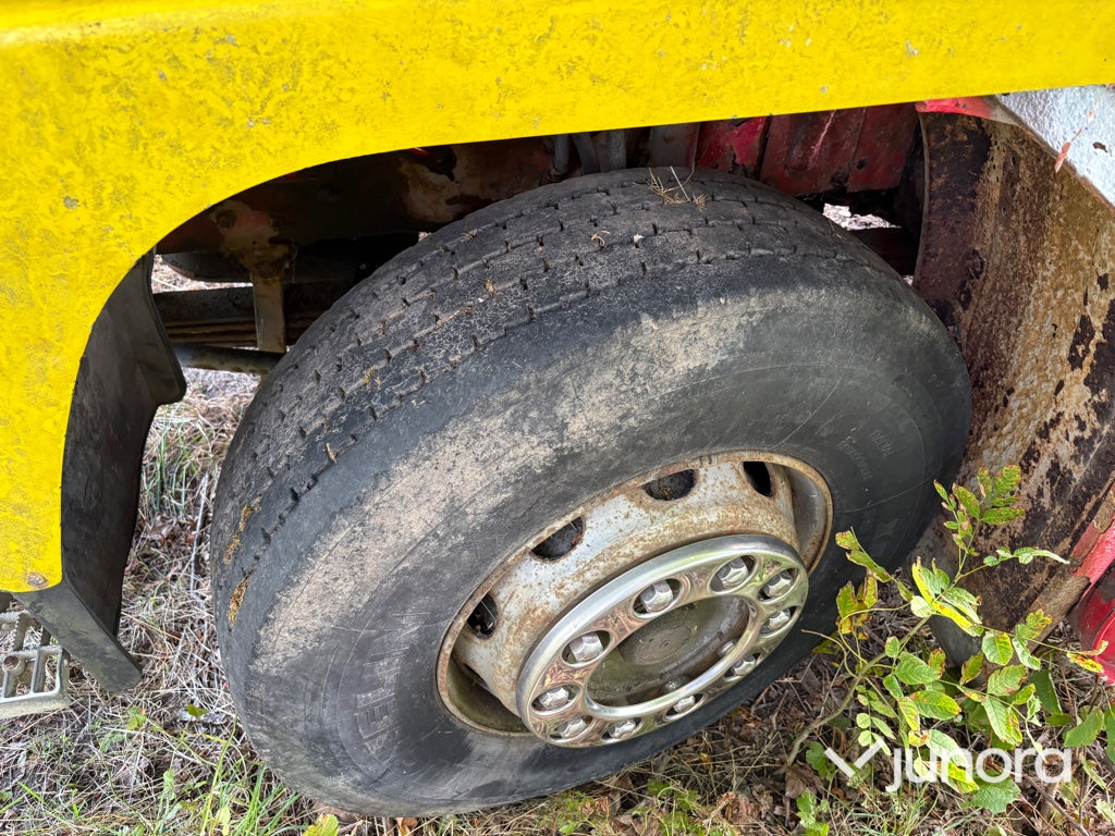 Lastbil Volvo F12 6X2