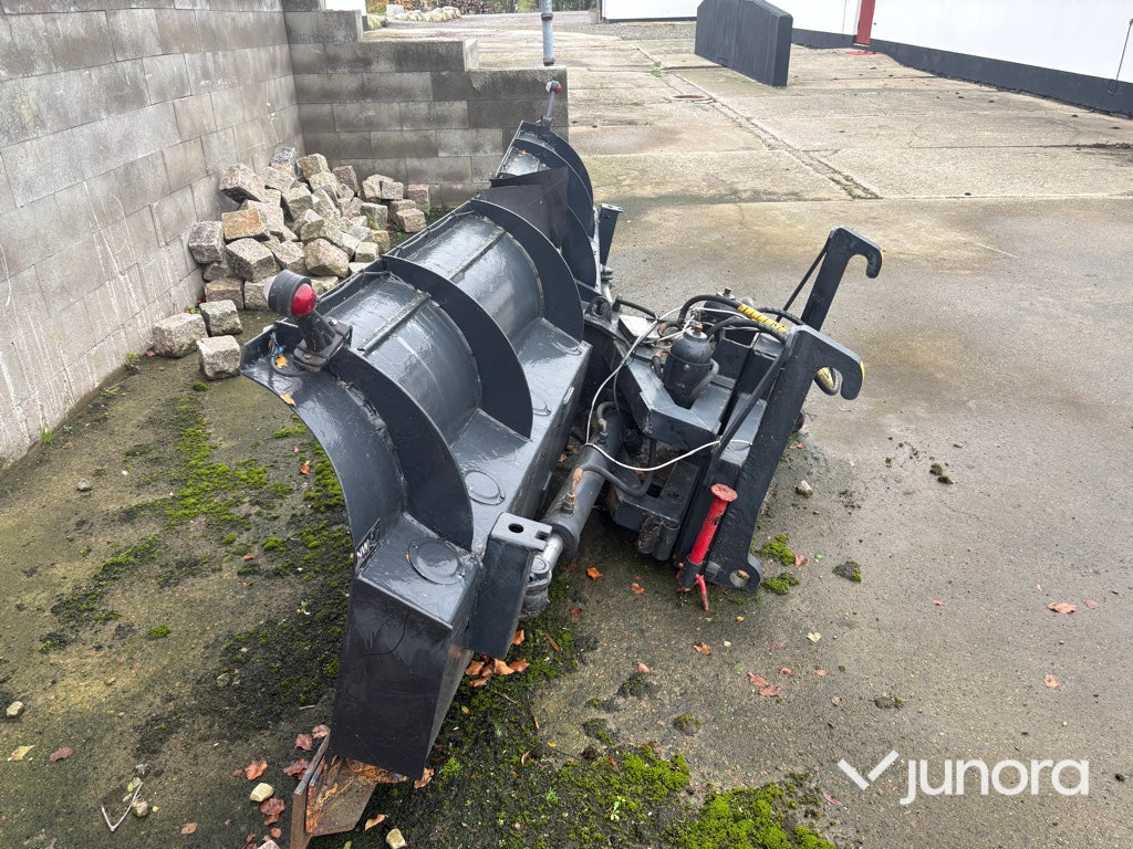 Hydraulisk vikplog Stora BM fäste