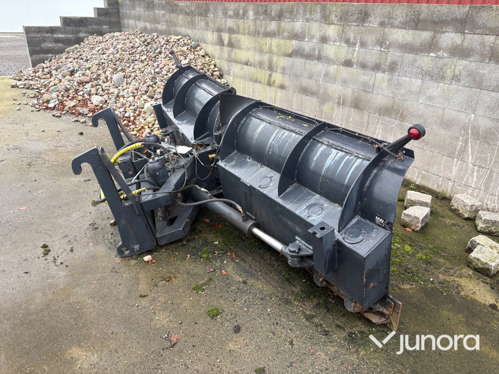 Hydraulisk vikplog Stora BM fäste