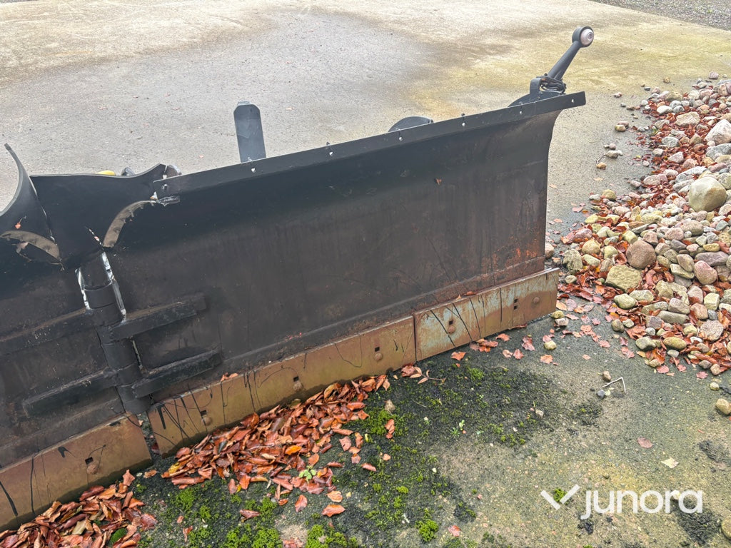 Hydraulisk vikplog Stora BM fäste