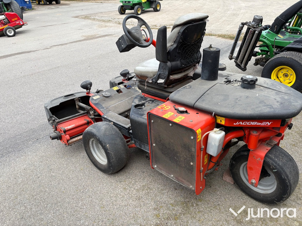 Jacobsen G-plex III thatch a way