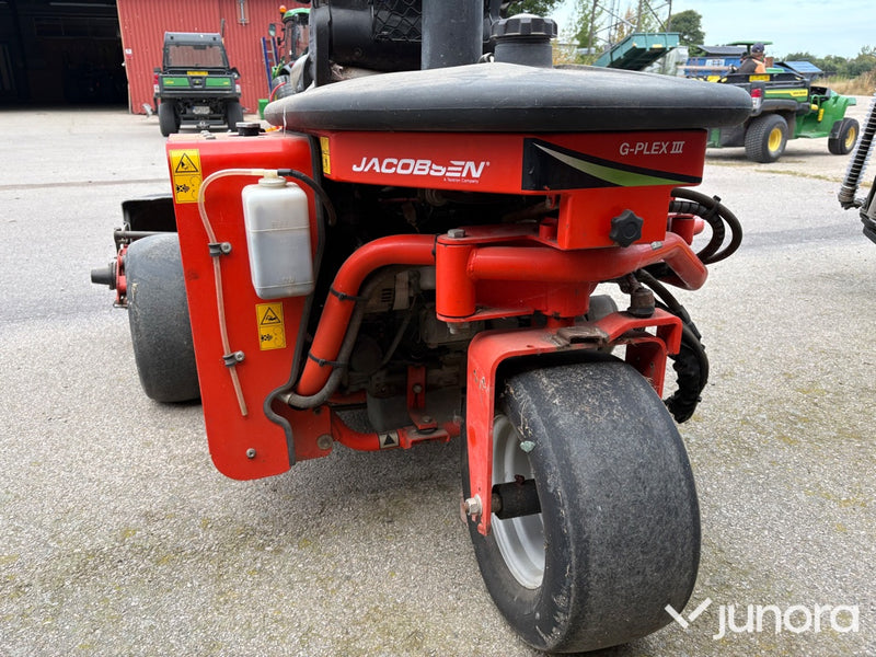 Jacobsen G-plex III thatch a way