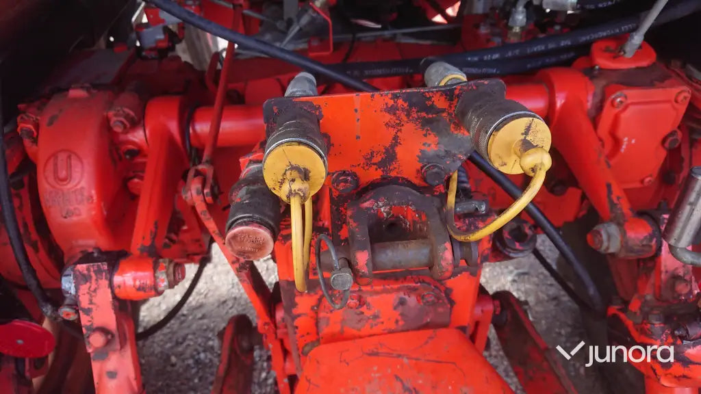 Traktor David Brown 885 Q