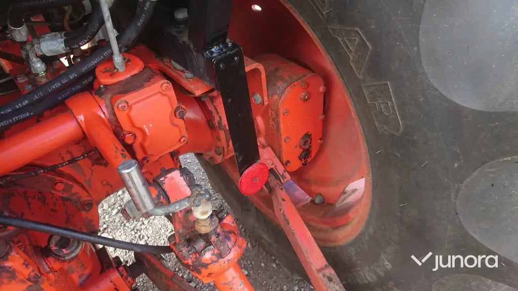 Traktor David Brown 885 Q