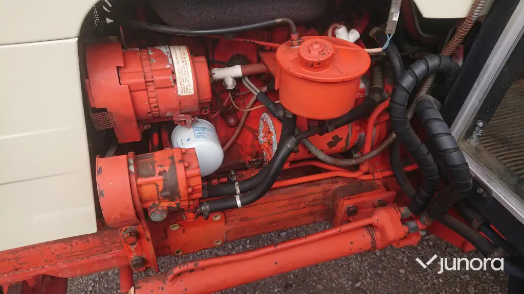 Traktor David Brown 885 Q