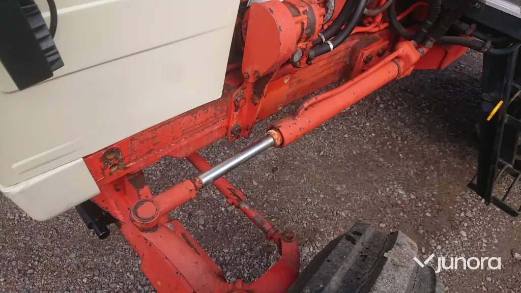 Traktor David Brown 885 Q
