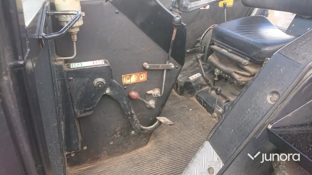 Traktor David Brown 885 Q