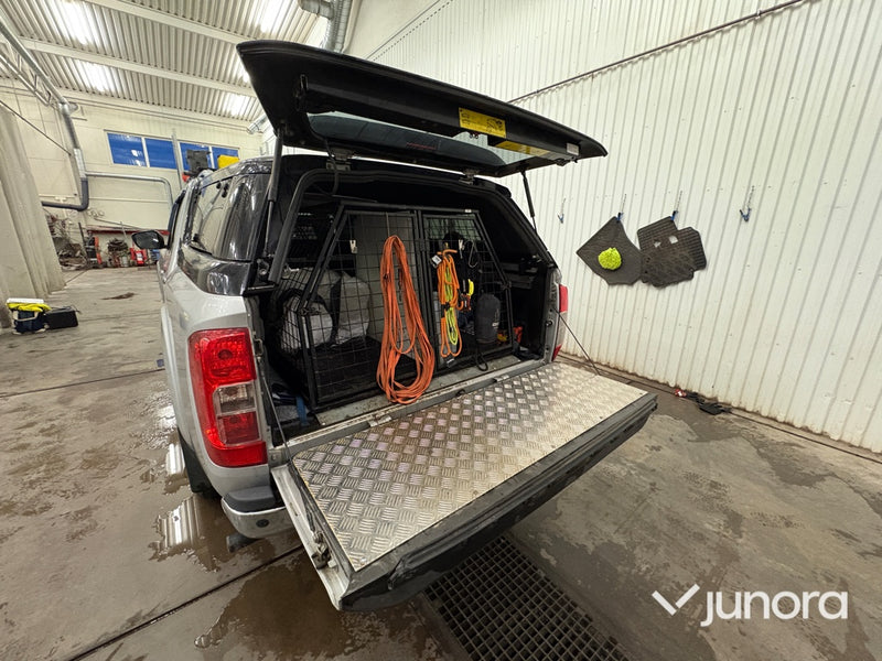 Lätt lastbil - Nissan Navara