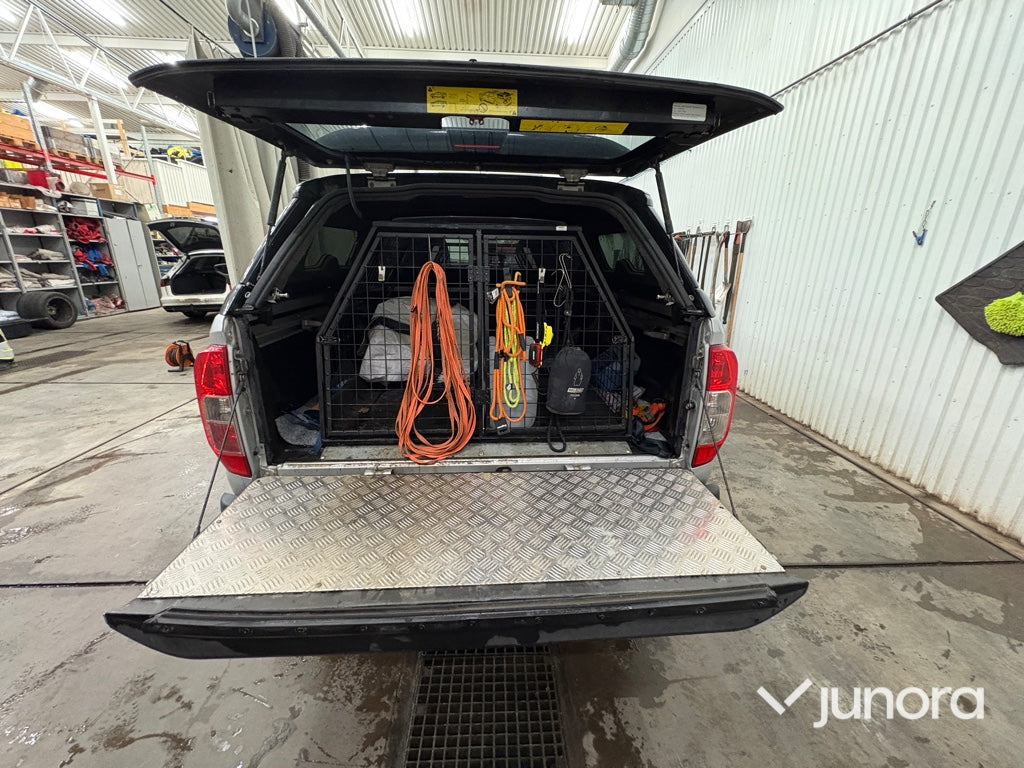 Lätt lastbil - Nissan Navara