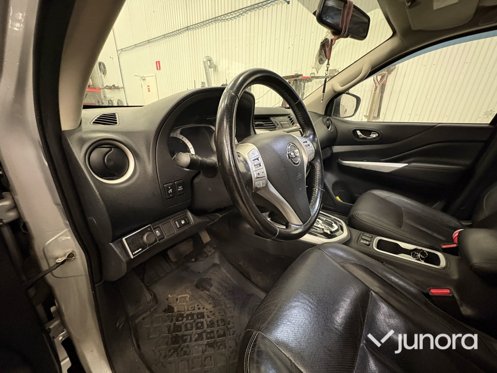 Lätt lastbil - Nissan Navara