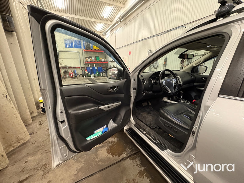 Lätt lastbil - Nissan Navara