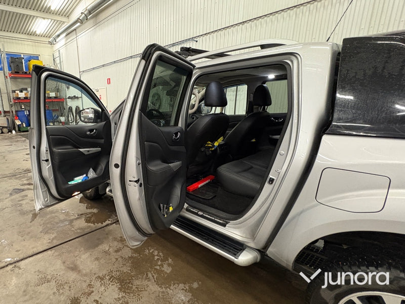 Lätt lastbil - Nissan Navara