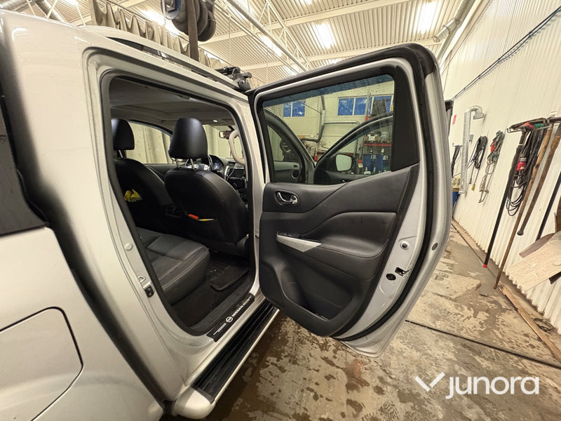 Lätt lastbil - Nissan Navara