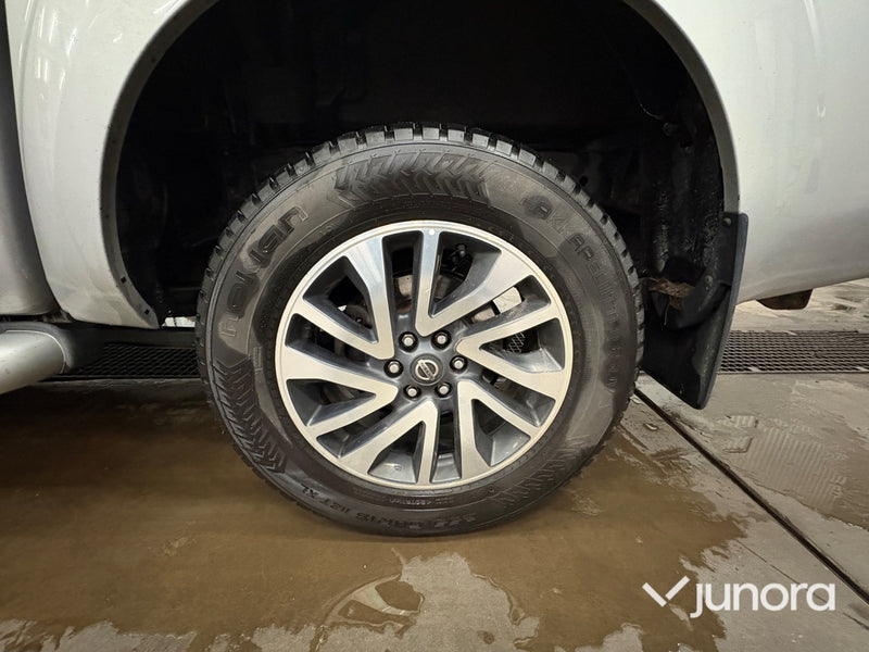 Lätt lastbil - Nissan Navara