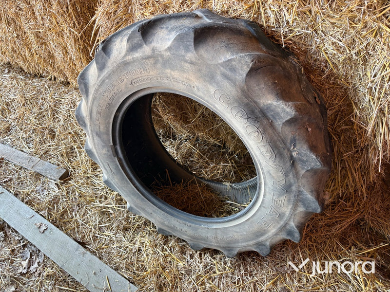 Traktordäck - Goodyear, Super Traction, 12.4 R24