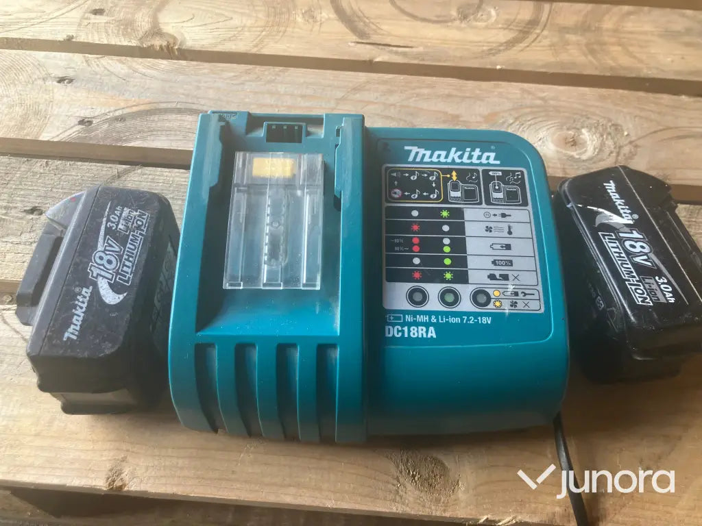 Batteriladdare med 2st batterier - Makita DC18RA