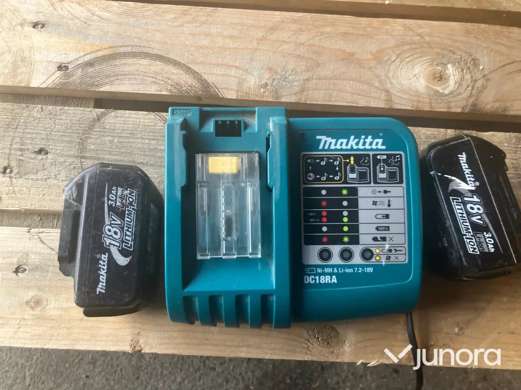 Batteriladdare med 2st batterier - Makita DC18RA