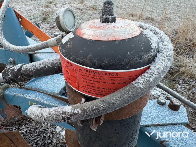 Treskärig plog - Överum