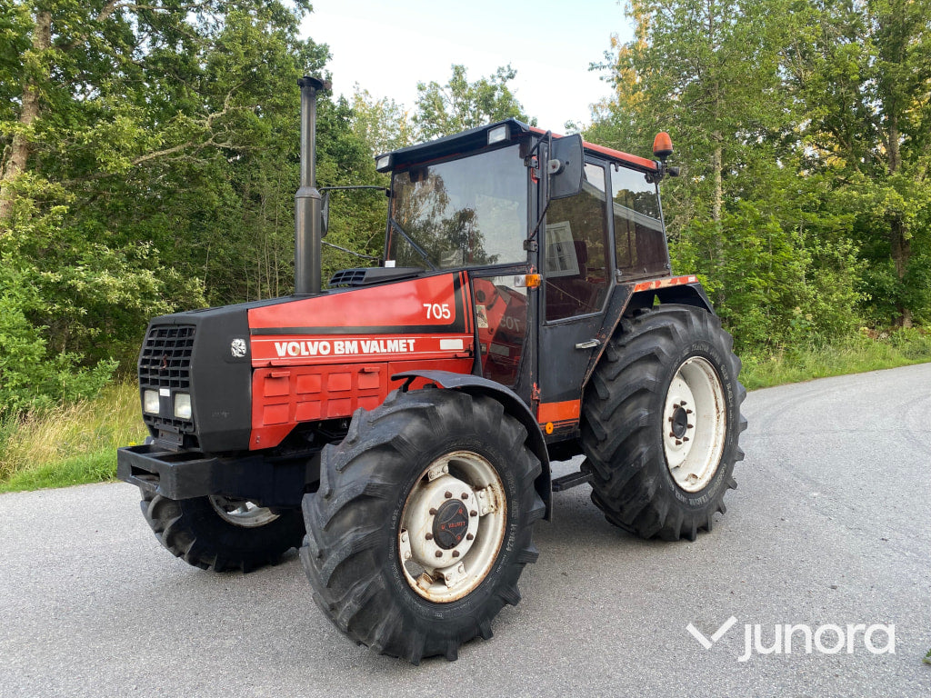 Valtra Valmet 705