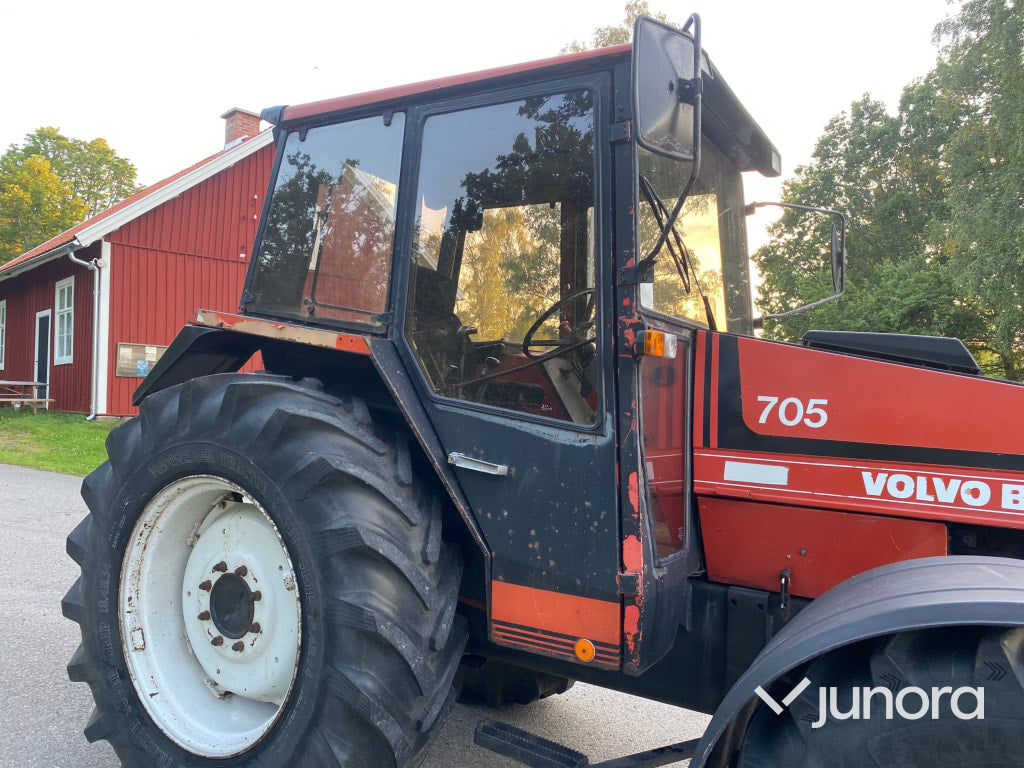 Valtra Valmet 705
