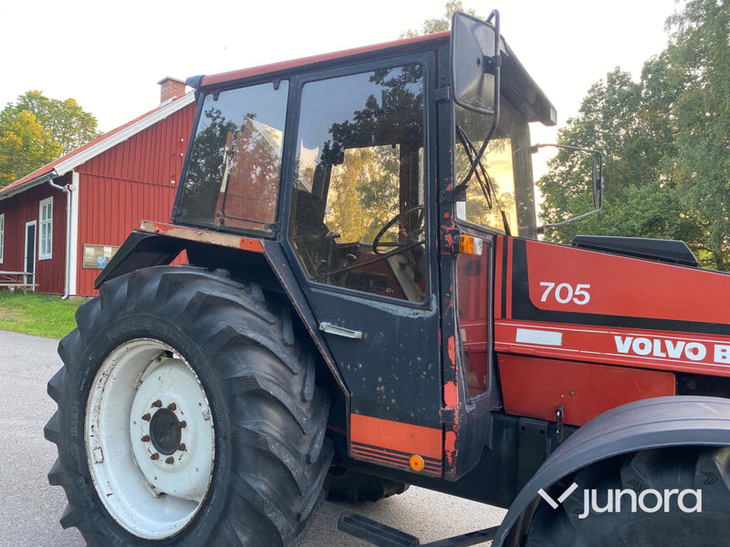 Valtra Valmet 705