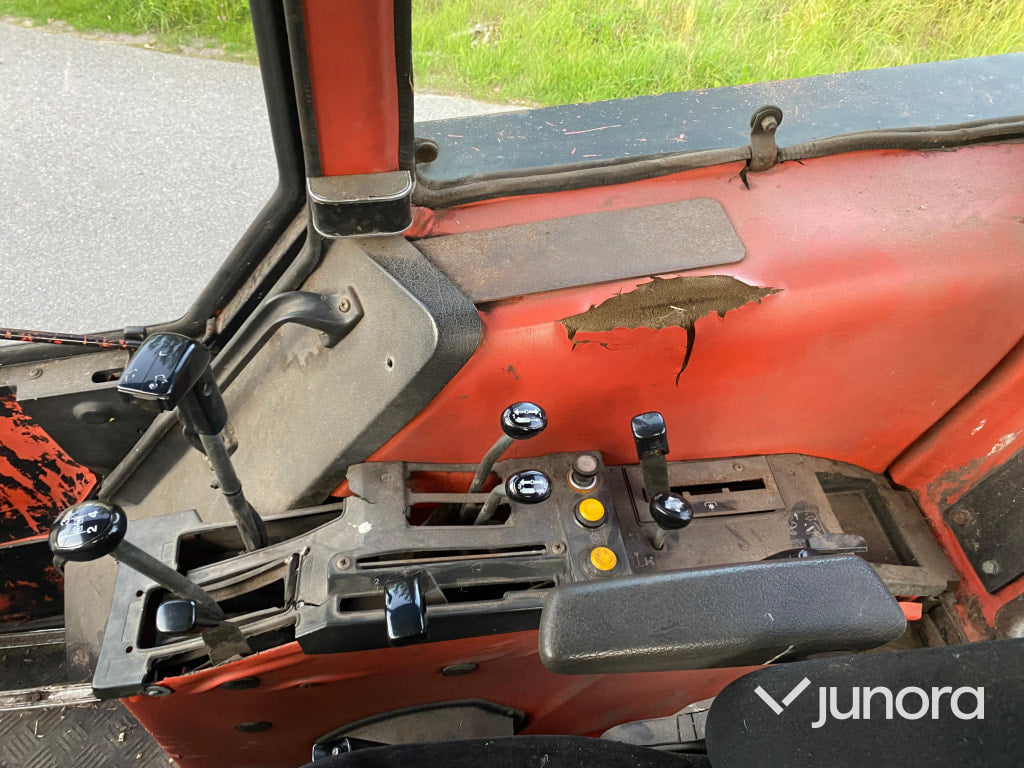 Valtra Valmet 705