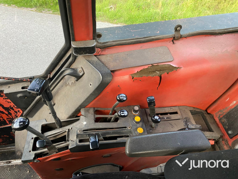 Valtra Valmet 705