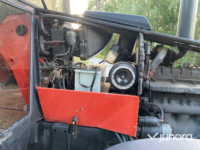 Valtra Valmet 705