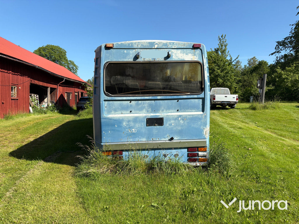 VOLVO B 609