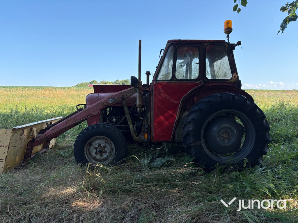 Traktor - Massey Ferguson MF 35, nya bakdäck