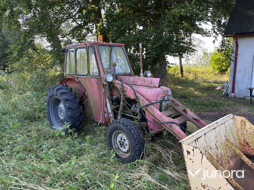 Traktor - Massey Ferguson MF 35, nya bakdäck