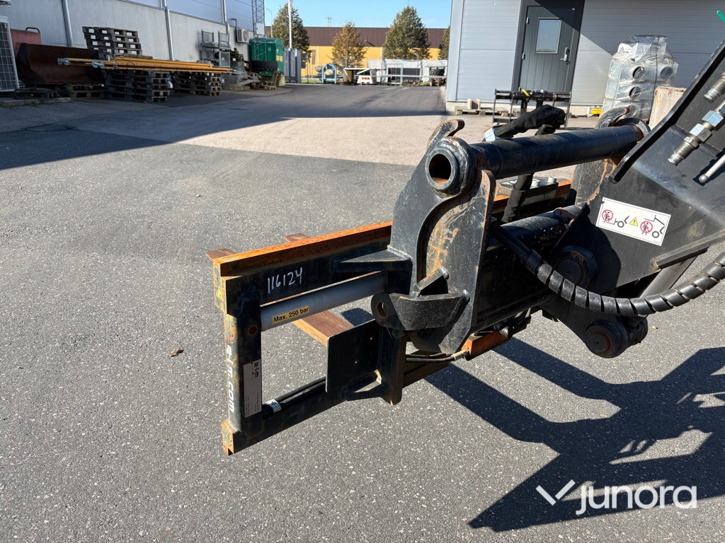 Hydrauliska pallgafflar ELM med Manitou-fäste