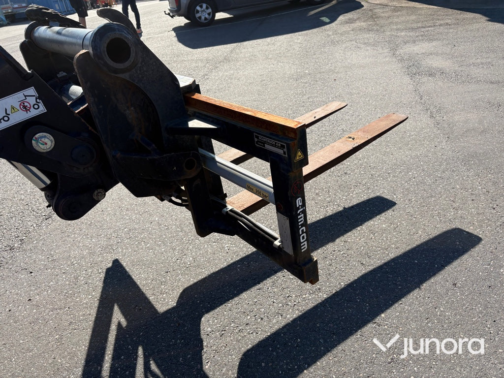 Hydrauliska pallgafflar ELM med Manitou-fäste