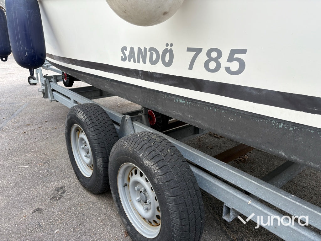 Motorbåt med trailer - Sandö, 785