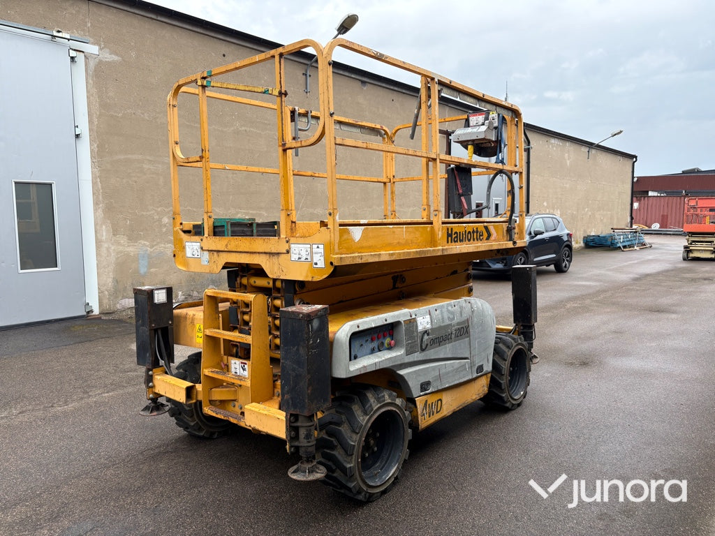 Saxlift - Haulotte Compact 12DX